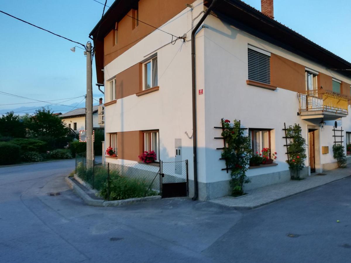 Sobe Sabec Bed and Breakfast Postumia Esterno foto