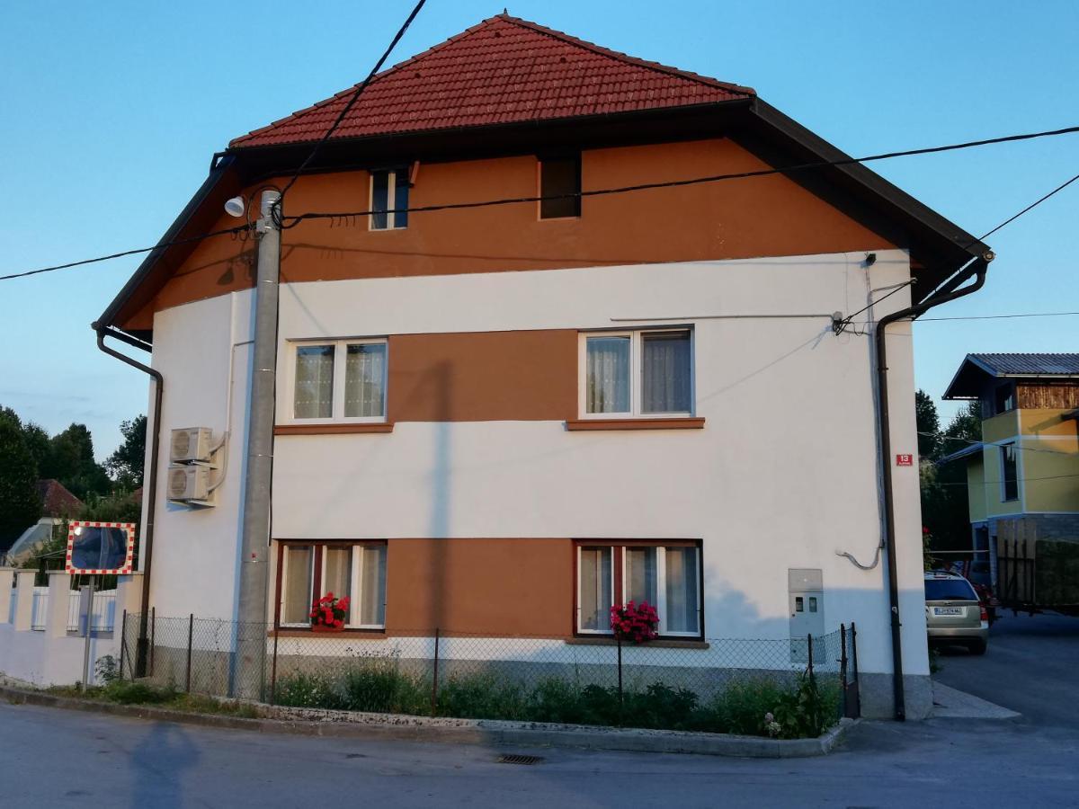 Sobe Sabec Bed and Breakfast Postumia Esterno foto
