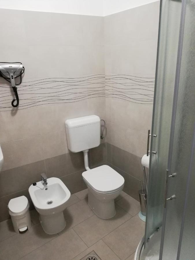 Sobe Sabec Bed and Breakfast Postumia Esterno foto